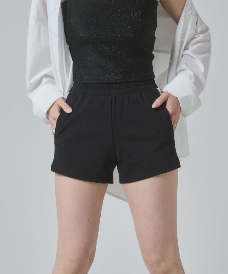 Ｖersce 黒のショートパンツ サイドライン付き サイドライン ショートパンツ | すべての商品 | Matin Avenir